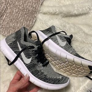 Women’s nikes